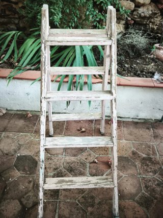 Escalera de Madera Antigua