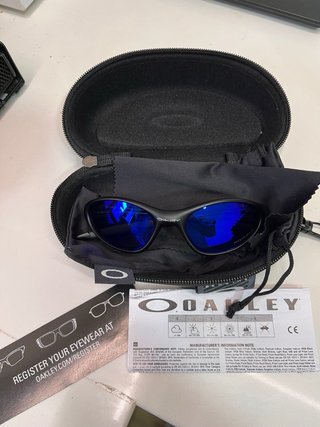 Oakley Minute 1.0 Gafas de Sol Negras y Azules