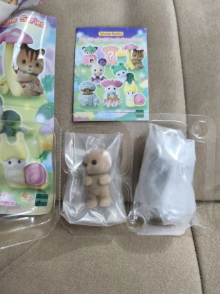 Sylvanian Families Bebé Oso Roca