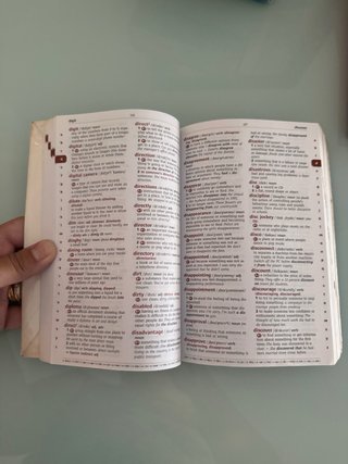 Cambridge Essential English Dictionary