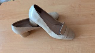 Zapatos Gloria Ortiz Beige Mujer