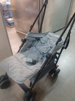 Silla de paseo Silver Cross gris