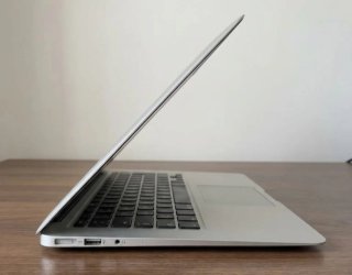 MacBook Air 13 i5 / 8GB RAM / 128GB