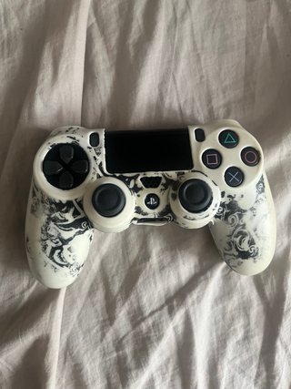 Mando PS4 con funda personalizada