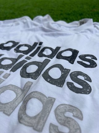 Camiseta Adidas Blanca