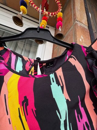 Blusa M Negra Estampada Volantes
