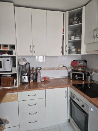 Cocina completa con electrodomésticos