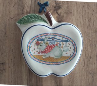 Forma ceramica con coniglio
