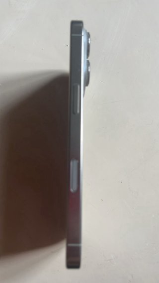iPhone 16 Pro - Funciona perfecto