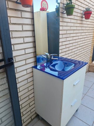 Mueble baño lavabo y grifo 60cm + espejo 50x90