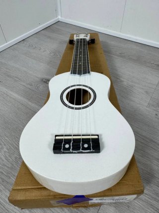 Ukelele soprano blanco