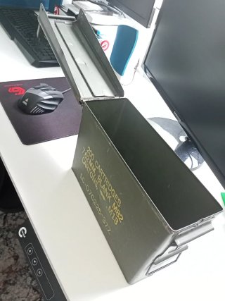 Antigua caja de munición 7.62mm