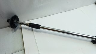Trípode para saxofón soprano