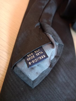 Corbata de seda negra