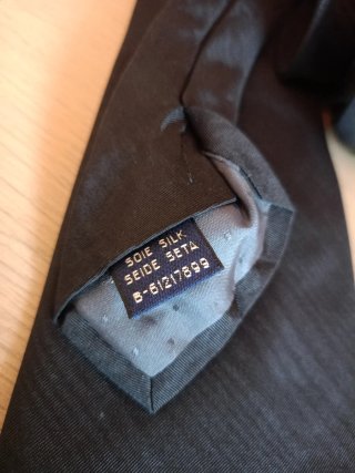 Corbata de seda negra