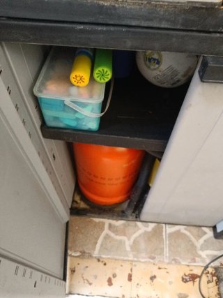 2 Armarios de Resina