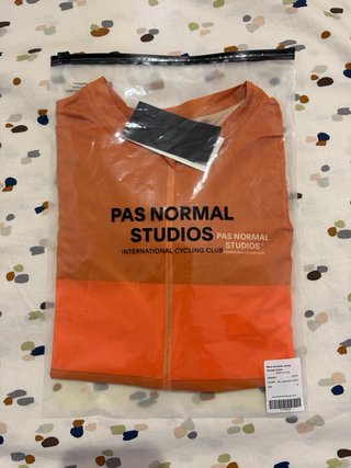 Maillot Pas Normal Studios Solitude Naranja