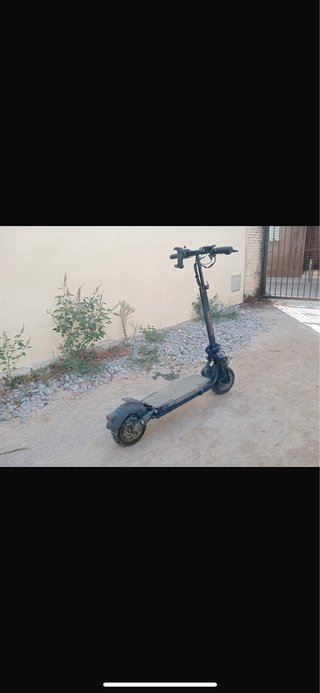 Vendo urgente por viaje Patinete eléctrico