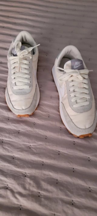 Zapatillas Nike Mujer Blancas y Grises