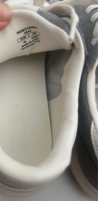 Deportivas Piel ZARA Talla 39 Gris Azulado
