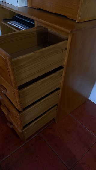 secretaria com gavetas