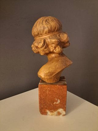 Busto Niña terracota y mármol Art Nouveau. Firmado