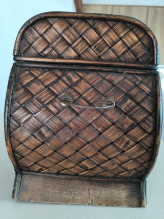 Baúl decorativo mimbre y madera