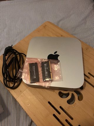 Mac mini A1347 + Caja Original + RAM Extra
