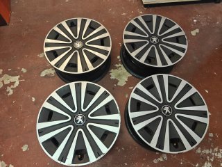 Llantas Peugeot + Tapacubos Originales 15 pulgadas