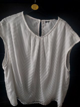 Blusa blanca relieve talla XL