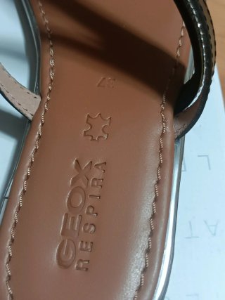 Sandalias Geox Mujer Talla 37 Negras y Plateadas