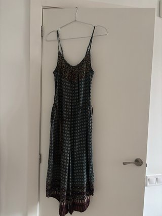 Mono Desigual con cinturón
