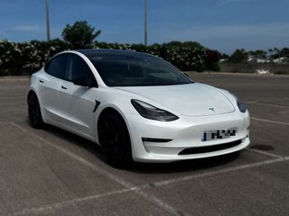 TESLA model 3