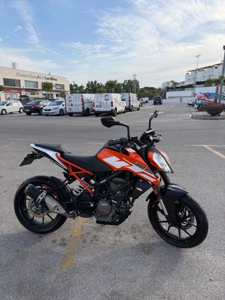 KTM Duke 125