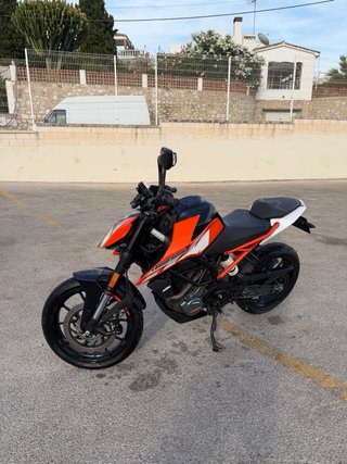 KTM Duke 125