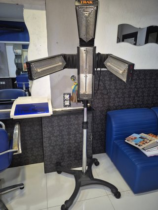 Lavacabezas, sillones y mobiliario de peluqueria