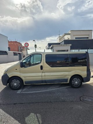 Opel Vivaro 2005 433.000k.m 2.5 cdti 9 plazas
