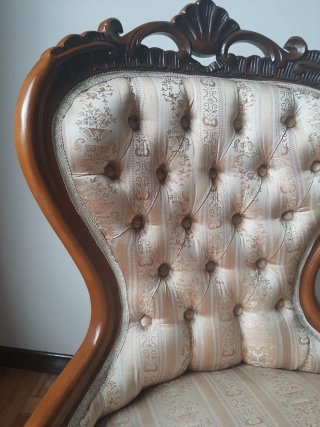 Sillón Clásico Alto Respaldo Tallado