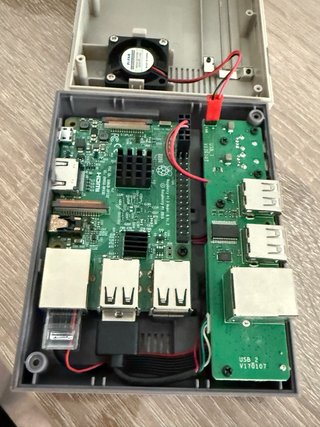 Raspberry Pi 3B v1.2 Retroflag NESPi Case SD 32gb