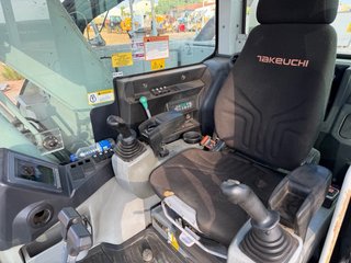 Retroexcavadora Takeuchi TB2150R