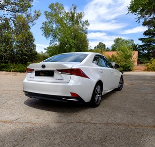 LEXUS IS 300h EXECUTIVE (2018) – 4 ruedas nuevas