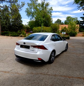 LEXUS IS 300h EXECUTIVE (2018) – 4 ruedas nuevas