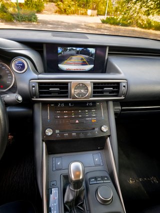LEXUS IS 300h EXECUTIVE (2018) – 4 ruedas nuevas