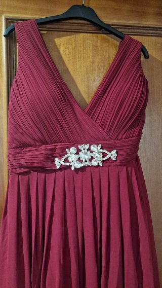 Vestido de fiesta burdeos largo