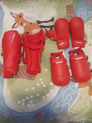 Protecciones Karate Kumite Rojo