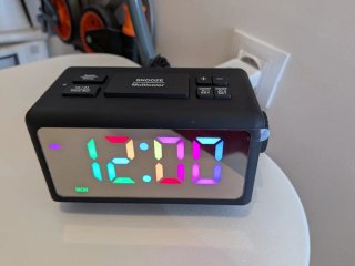 Radio Despertador Digital LED RGB EN8852
