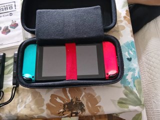 Nintendo Switch Azul y Rojo