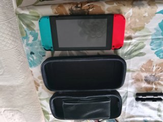 Nintendo Switch Azul y Rojo