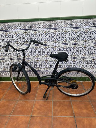 Bicicleta Urbana B'Twin negra