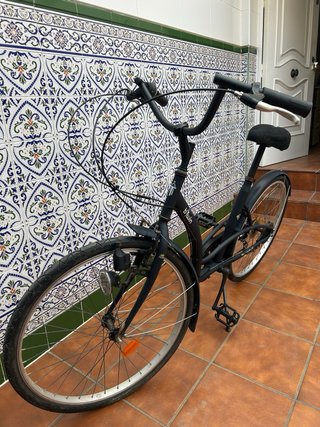 Bicicleta Urbana B'Twin negra
